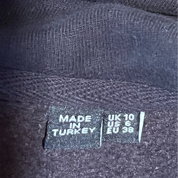 Superdry hoodie fitted style in black. Excellent condition. - Picture 10 of 11